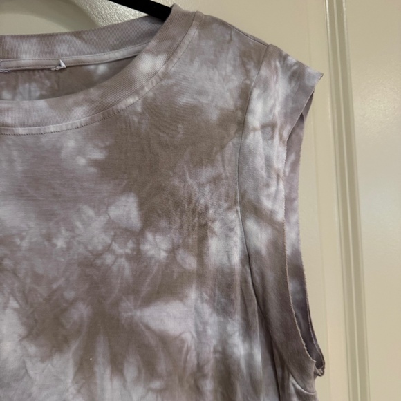 JOYLAB Boxy Cropped Muscle Tank - Picture 2 of 4